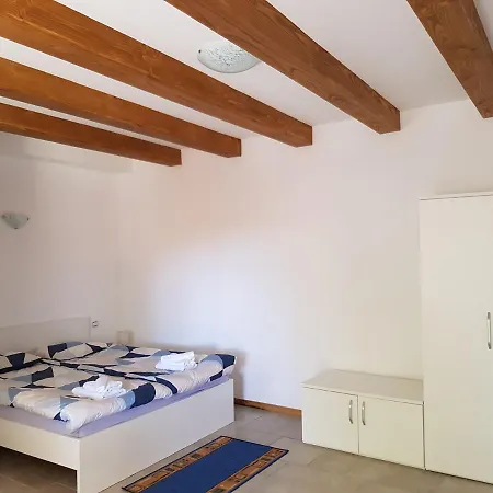 Kralj Фермерский дом *